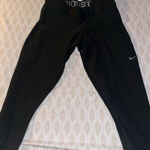 Nike Black Athletic Leggings with Elastic Waistband